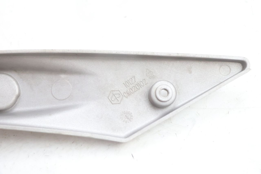 photo de CACHE CHASSIS LATERAL GAUCHE PIAGGIO LIBERTY 125 (1998 - 2008) - Pièce contrôlée