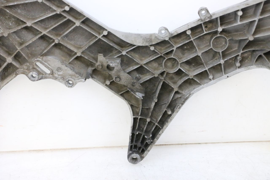 photo de CACHE CHASSIS LATERAL GAUCHE HONDA NSR R 125 (1994 - 2003) - Zoom état d’usage