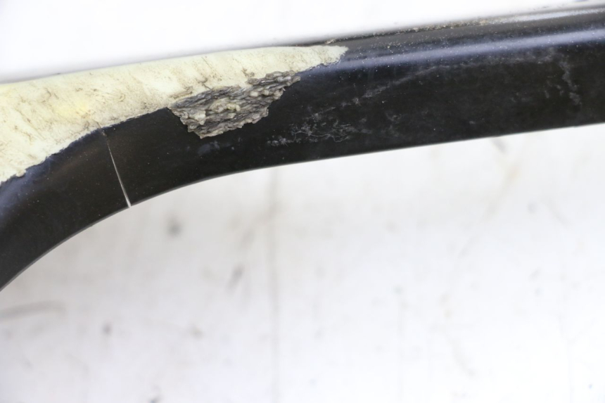 photo de CACHE CHASSIS LATERAL GAUCHE PIAGGIO LIBERTY IGET 4T 50 (2021 - 2025) - Détail de la pièce