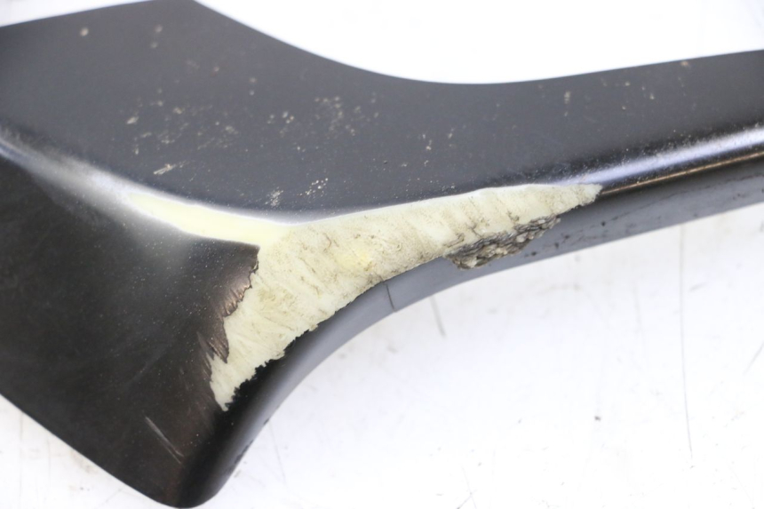 photo de CACHE CHASSIS LATERAL GAUCHE PIAGGIO LIBERTY IGET 4T 50 (2021 - 2025) - Zoom état d’usage