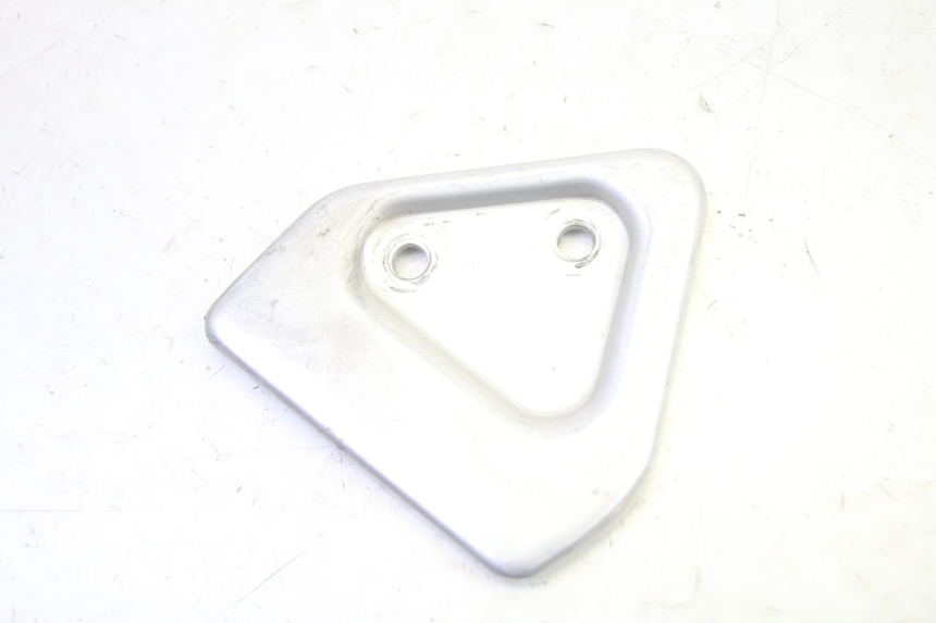 photo de CACHE CHASSIS LATERAL GAUCHE YAMAHA TTR 125 (2000 - 2020) - Détail de la pièce