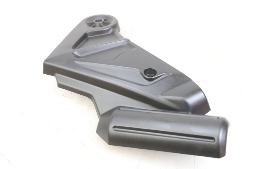 photo de CACHE CHASSIS LATERAL GAUCHE KAWASAKI VERSYS ABS 650 (2015 - 2018) - Vue d’ensemble