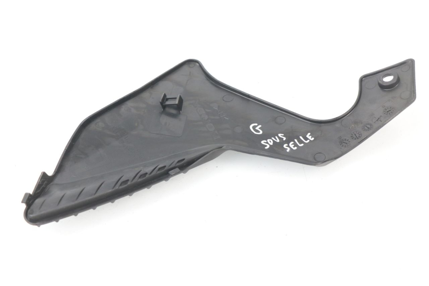 photo de CACHE CHASSIS LATERAL GAUCHE HONDA VFR F 1200 (2010 - 2015) - Détail de la pièce