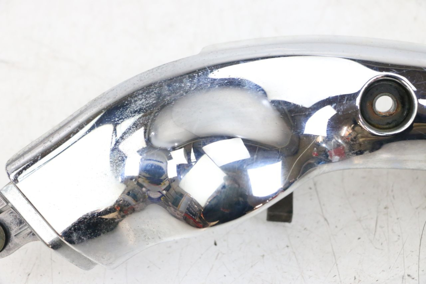 photo de Left side frame cover SUZUKI VL INTRUDER 125 (2004 - 2007) - Détail de la pièce