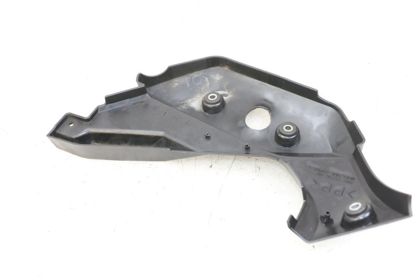 photo de CACHE CHASSIS LATERAL GAUCHE YAMAHA XJ6 ABS 600 (2008 - 2016) - Zoom état d’usage
