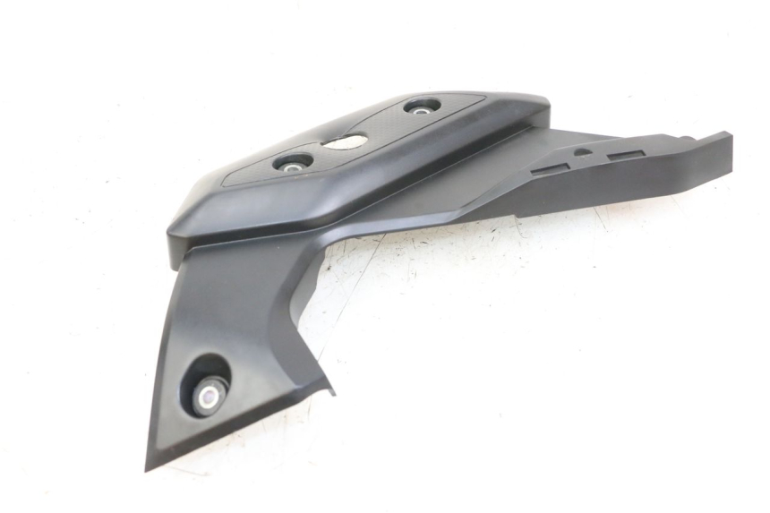 photo de CACHE CHASSIS LATERAL GAUCHE YAMAHA XJ6 ABS 600 (2008 - 2016) - Vue d’ensemble