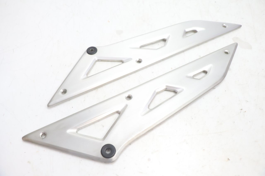 photo de CACHE CHASSIS LATERAL SUZUKI GSX F GSXF 750 (1988 - 1998) - Vue principale