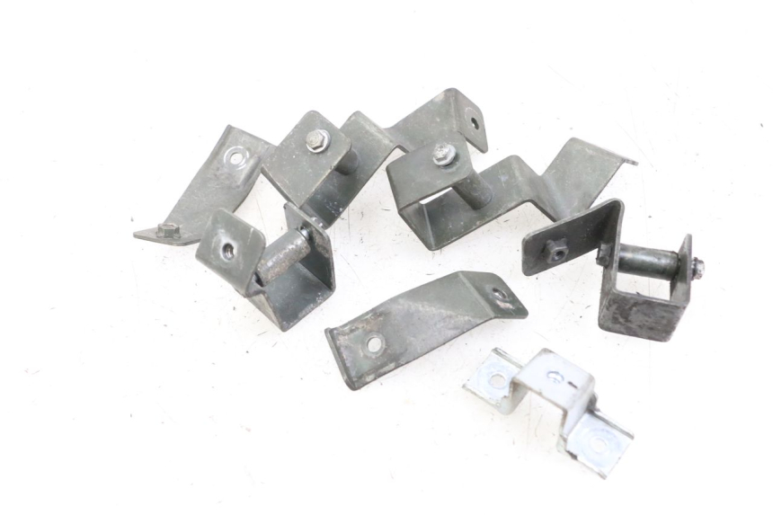 photo de CACHE CHASSIS LATERAL HYOSUNG GTR 125 (2006 - 2008) - Détail de la pièce