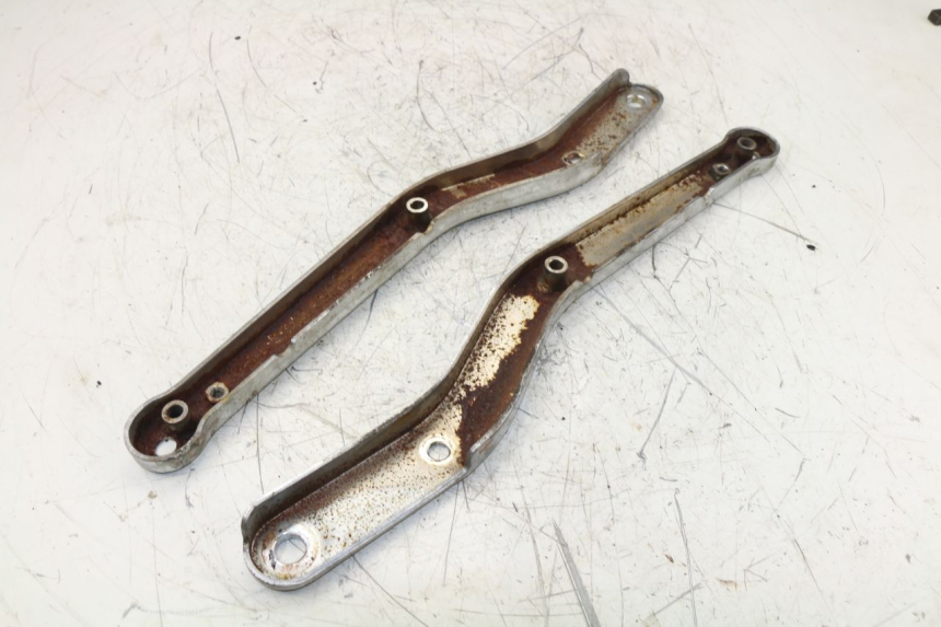 photo de CACHE CHASSIS LATERAL HONDA CA REBEL 125 (1995 - 2001) - Détail de la pièce