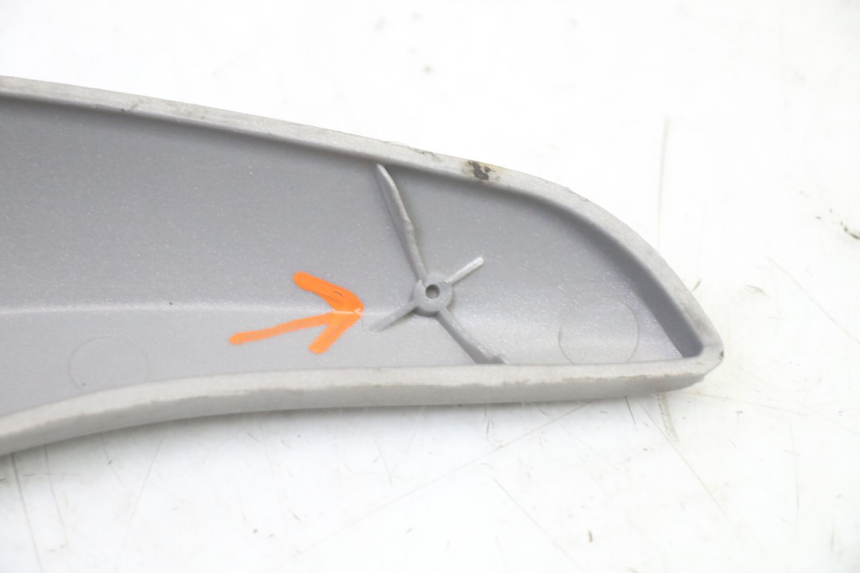 photo de CACHE CHASSIS LATERAL PIAGGIO LIBERTY 4T 50 (2009 - 2015) - État de surface