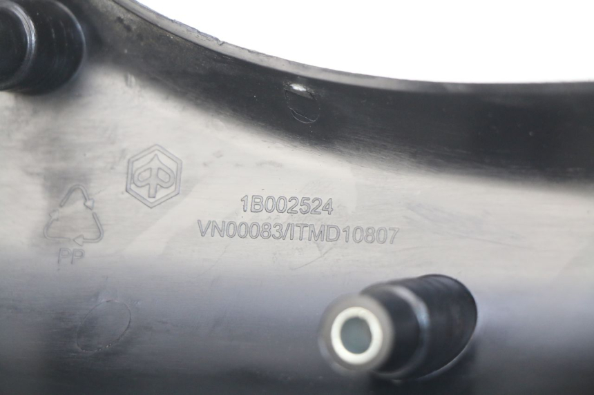 photo de CACHE CHASSIS LATERAL PIAGGIO LIBERTY IGET 4T 50 (2015 - 2020) - Détail de la pièce