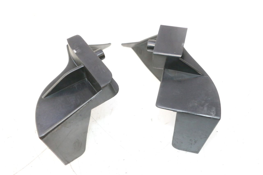 photo de CACHE CHASSIS LATERAL PIAGGIO LIBERTY IGET 4T 50 (2021 - 2025) - Détail de la pièce