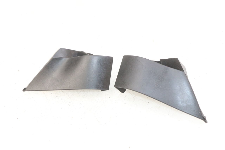 photo de CACHE CHASSIS LATERAL PIAGGIO LIBERTY IGET S 125 (2016 - 2020) - Détail de la pièce