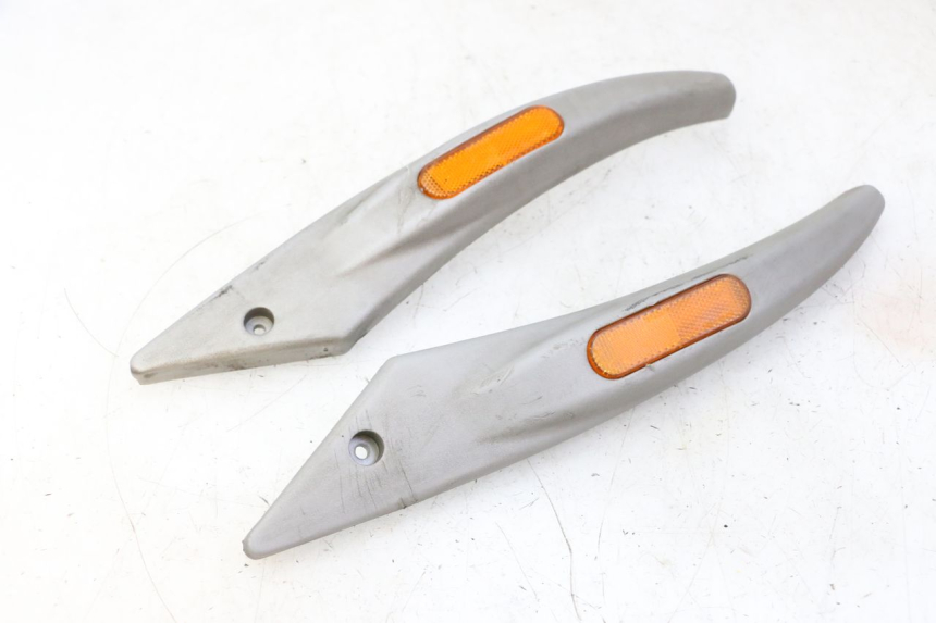 photo de CACHE CHASSIS LATERAL PIAGGIO LIBERTY 125 (1998 - 2008) - Vue principale