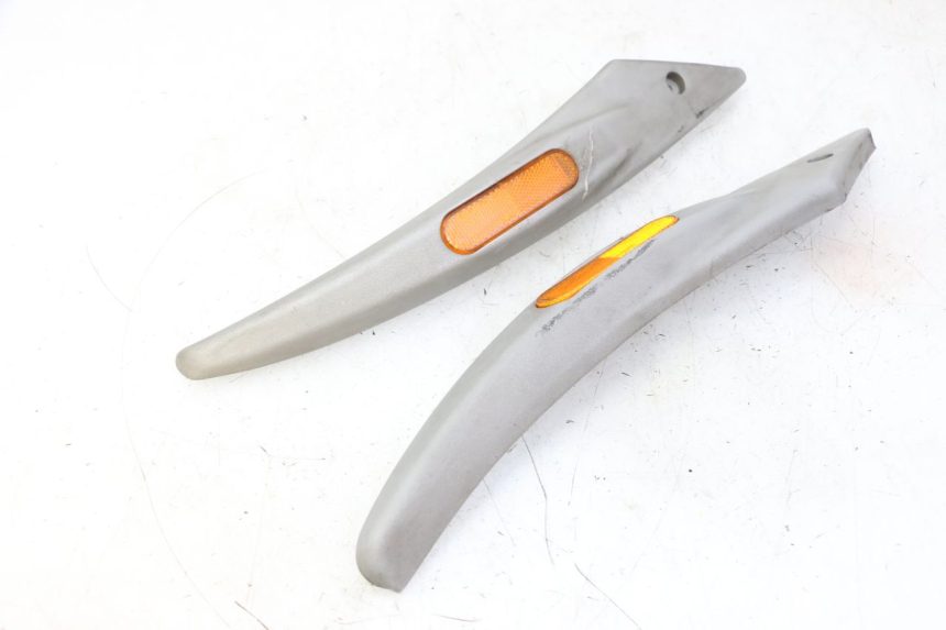 photo de CACHE CHASSIS LATERAL PIAGGIO LIBERTY 125 (1998 - 2008) - État de surface