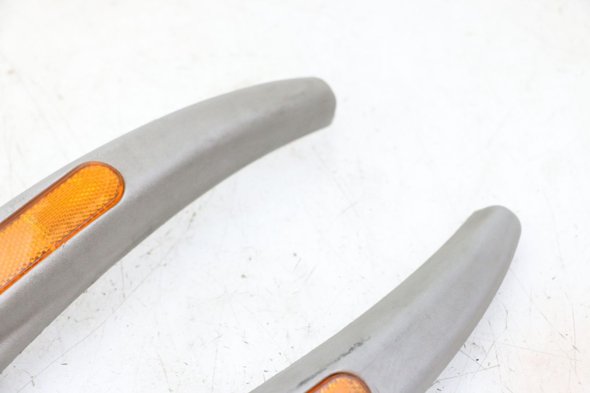 photo de CACHE CHASSIS LATERAL PIAGGIO LIBERTY 125 (1998 - 2008) - Pièce contrôlée