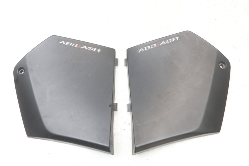 photo de CACHE CHASSIS LATERAL PIAGGIO MP3 HPE 350 (2018 - 2020) - Vue principale