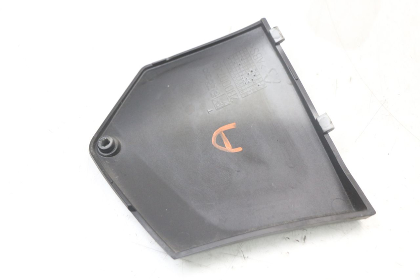 photo de CACHE CHASSIS LATERAL PIAGGIO MP3 HPE 350 (2018 - 2020) - Vue d’ensemble