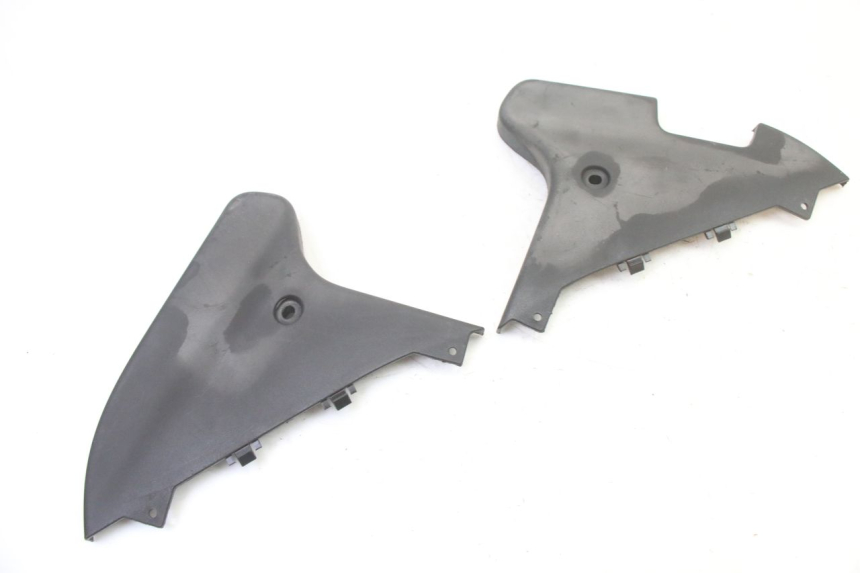 photo de CACHE CHASSIS LATERAL GILERA NEXUS 125 (2009 - 2013) - Zoom état d’usage