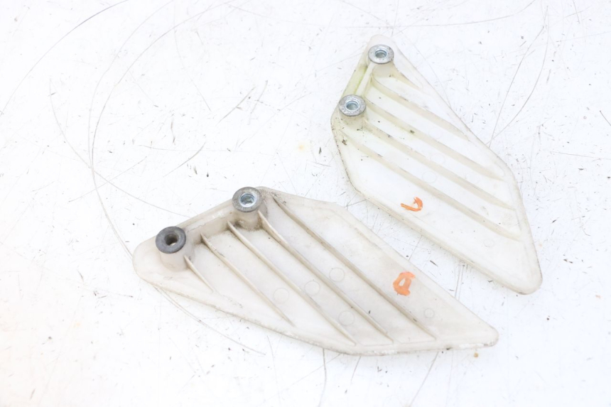 photo de CACHE CHASSIS LATERAL HONDA NSR R 125 (1994 - 2003) - Zoom état d’usage