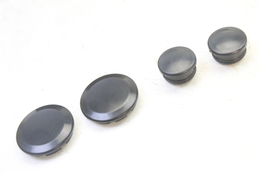 photo de CACHE CHASSIS LATERAL HONDA NTV DEAUVILLE 650 (2001 - 2006) - Détail de la pièce