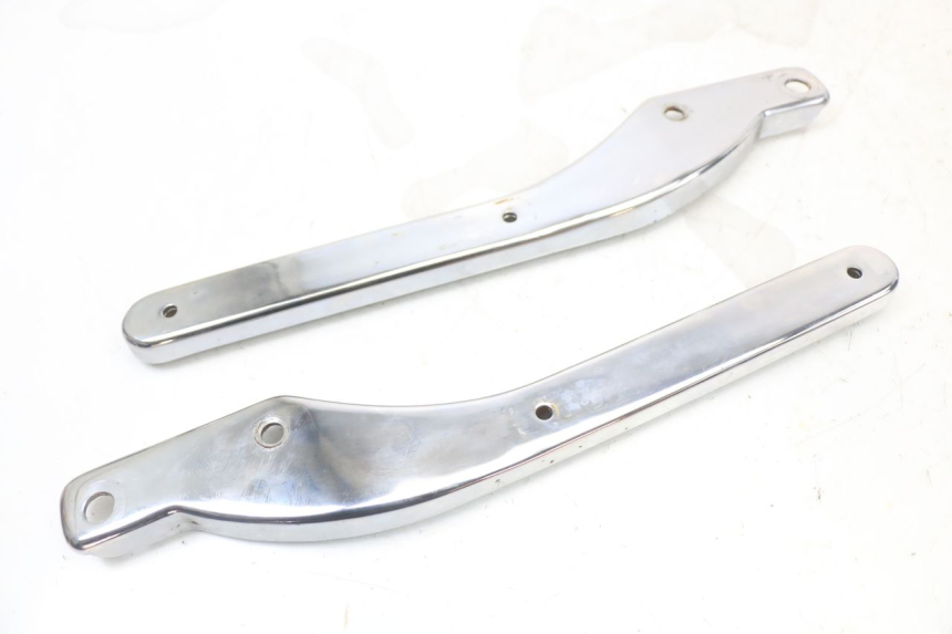 photo de CACHE CHASSIS LATERAL REGAL RAPTOR RAXTER 2 125 (2007 - 2015) - Zoom état d’usage