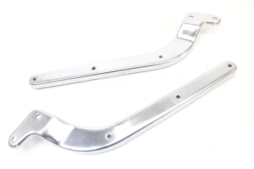 photo de CACHE CHASSIS LATERAL REGAL RAPTOR SPYDER 125 (2010 - 2018) - Détail de la pièce