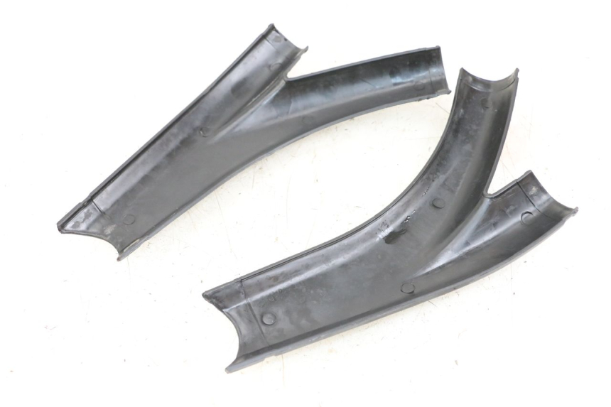 photo de CACHE CHASSIS LATERAL APOLLO RFZ 140 - Détail de la pièce