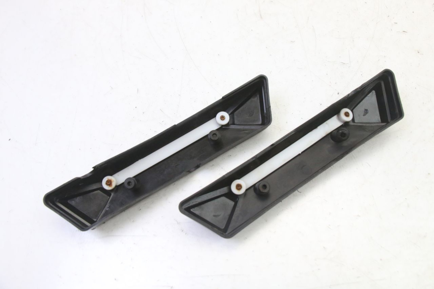 photo de CACHE CHASSIS LATERAL PUNK ELECTRIC RIDER 1 - Points de fixation