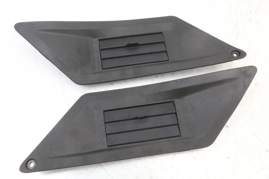 photo de CACHE CHASSIS LATERAL GILERA RUNNER SP 50 (2009 - 2017) - Vue principale