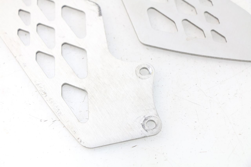 photo de CACHE CHASSIS LATERAL BMW S RR ABS S1000RR 1000 (2009 - 2011) - Autre angle de vue