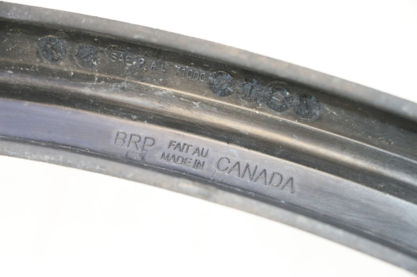 photo de CACHE CHASSIS LATERAL CAN-AM SPYDER RS 1000 (2008 - 2012) - Détail de la pièce