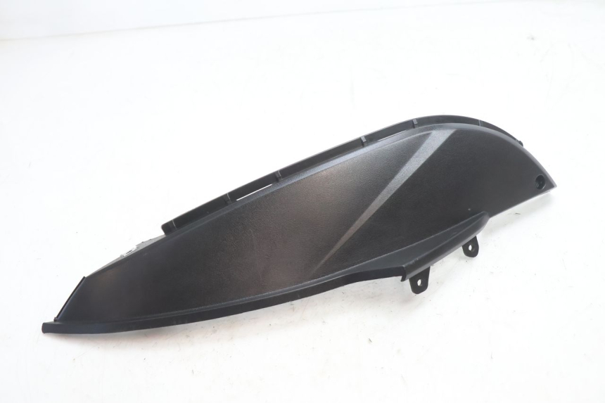 photo de CACHE CHASSIS LATERAL VASTRO STREET S 50 (2016 - 2021) - Zoom état d’usage