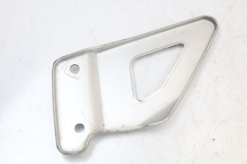 photo de CACHE CHASSIS LATERAL SUZUKI SV N 650 (1999 - 2002) - Vue d’ensemble
