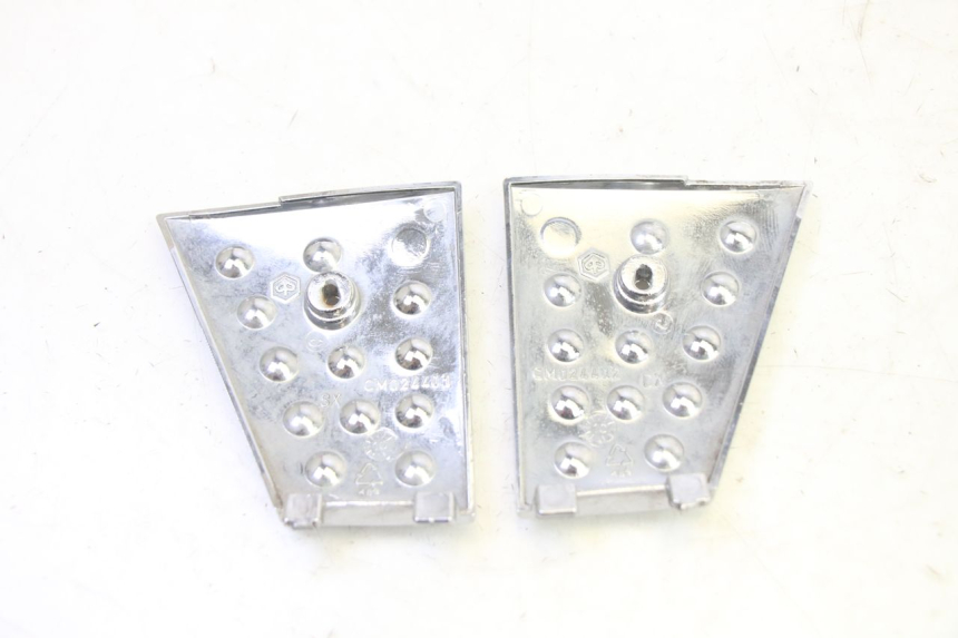 photo de CACHE CHASSIS LATERAL PIAGGIO XEVO - X EVO 125 (2007 - 2017) - Zoom état d’usage