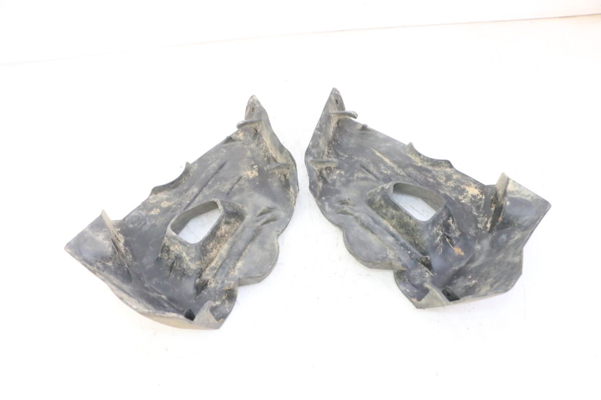 photo de CACHE CHASSIS LATERAL YAMAHA YFM GRIZZLY 550 (2008 - 2015) - Zoom état d’usage