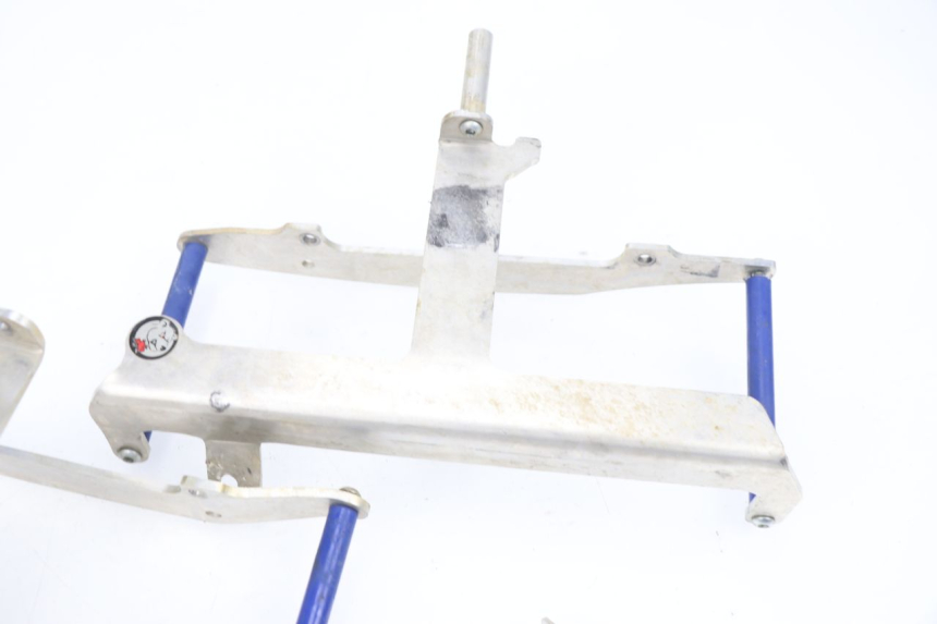 photo de CACHE CHASSIS LATERAL YAMAHA YZF YZ-F 450 (2006 - 2009) - Autre angle de vue