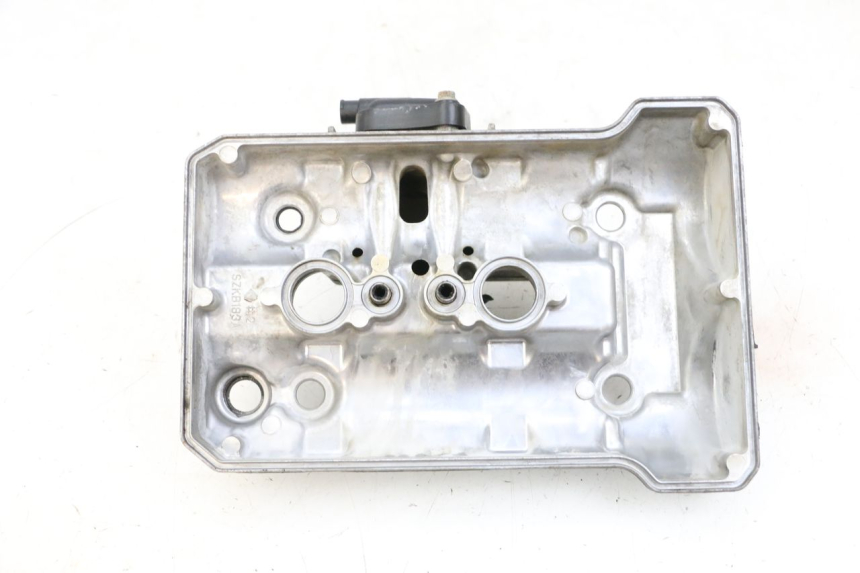 photo de CACHE CULBUTEUR SUZUKI BURGMAN EXECUTIVE ABS 650 (2006 - 2012) - Autre angle de vue