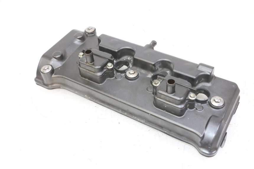 photo de CACHE CULBUTEUR HONDA CB R 1000 (2018 - 2023) - Zoom état d’usage