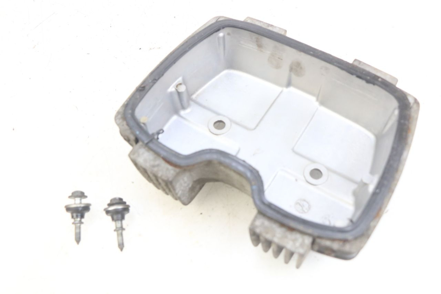 photo de CACHE CULBUTEUR HONDA CM 125 (1983 - 2003) - Zoom état d’usage