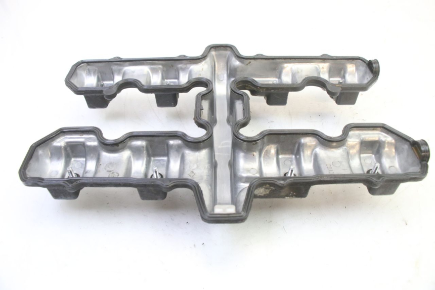 photo de CACHE CULBUTEUR YAMAHA FJ 36Y 1100 (1984 - 1985) - Autre angle de vue