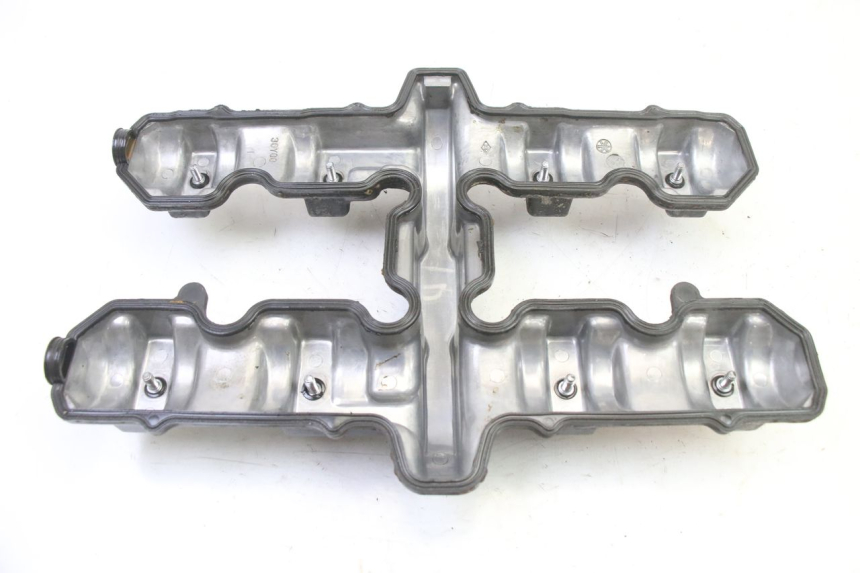 photo de CACHE CULBUTEUR YAMAHA FJ 36Y 1100 (1984 - 1985) - Gros plan technique