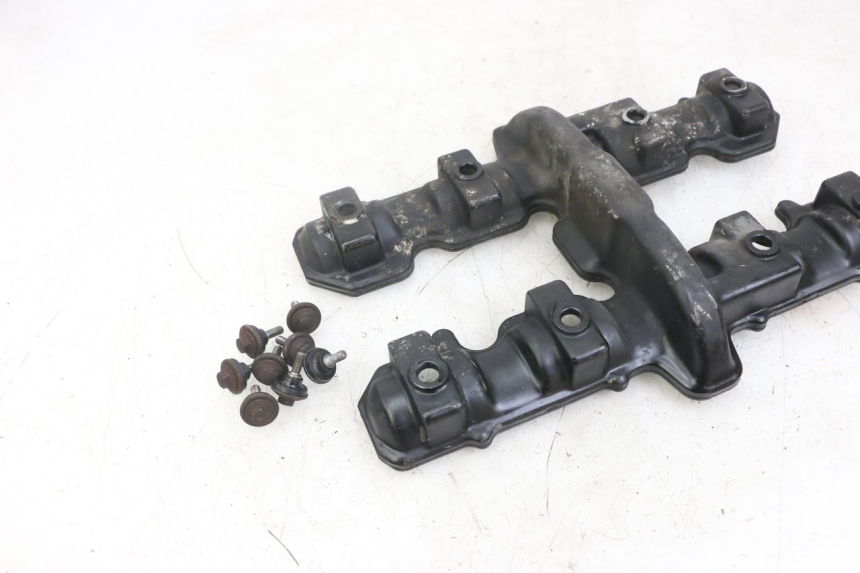 photo de CACHE CULBUTEUR YAMAHA FJ 3CX 1200 (1986 - 1996) - Points de fixation