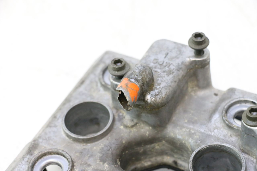 photo de CACHE CULBUTEUR YAMAHA FJR 1300 (2001 - 2005) - Autre angle de vue