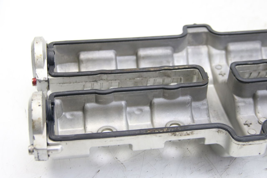 photo de CACHE CULBUTEUR YAMAHA FZS FAZER 600 (2001 - 2003) - Zoom état d’usage