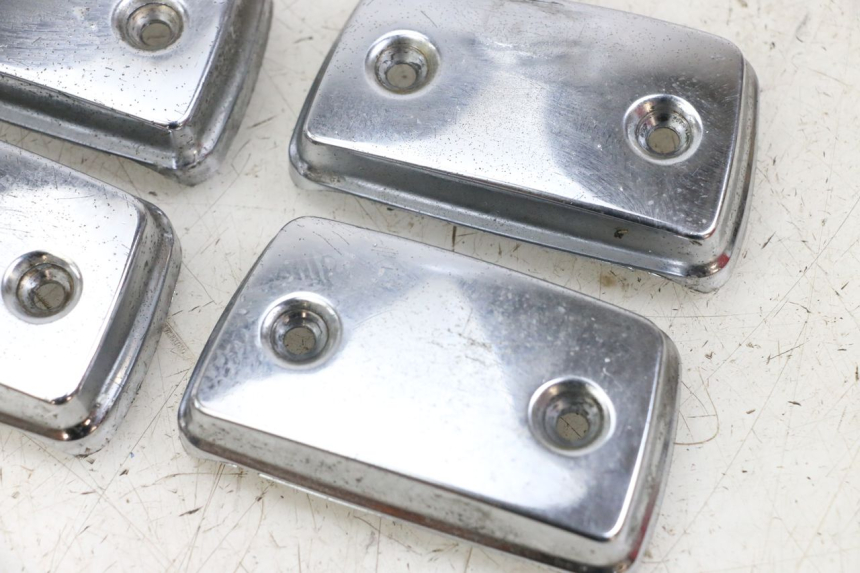 photo de CACHE CULBUTEUR SUZUKI GSX E 250 (1982 - 1983) - Zoom état d’usage