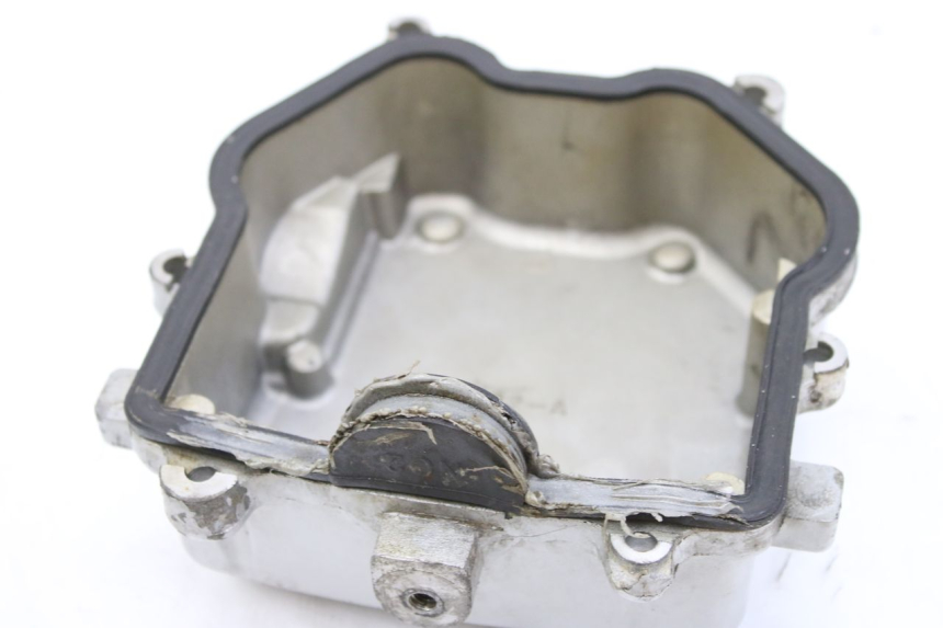 photo de CACHE CULBUTEUR SYM HUSKY 125 (1999 - 2005) - Vue d’ensemble
