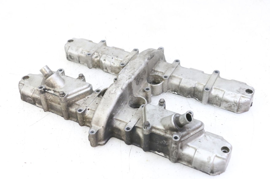 photo de CACHE CULBUTEUR KAWASAKI ZR7 ZR-7 S 750 (1999 - 2004) - Gros plan technique