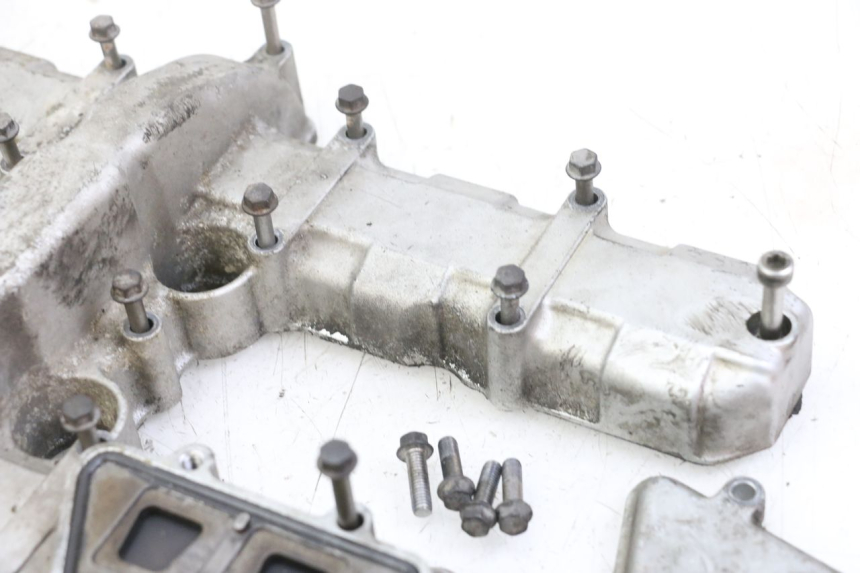 photo de CACHE CULBUTEUR KAWASAKI ZR7 ZR-7 S 750 (1999 - 2004) - Points de fixation