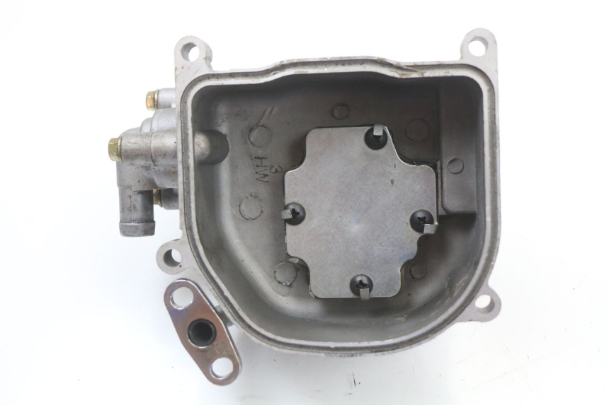 photo de CACHE CULBUTEUR PEUGEOT KISBEE 4T 50 (2010 - 2017) - Points de fixation